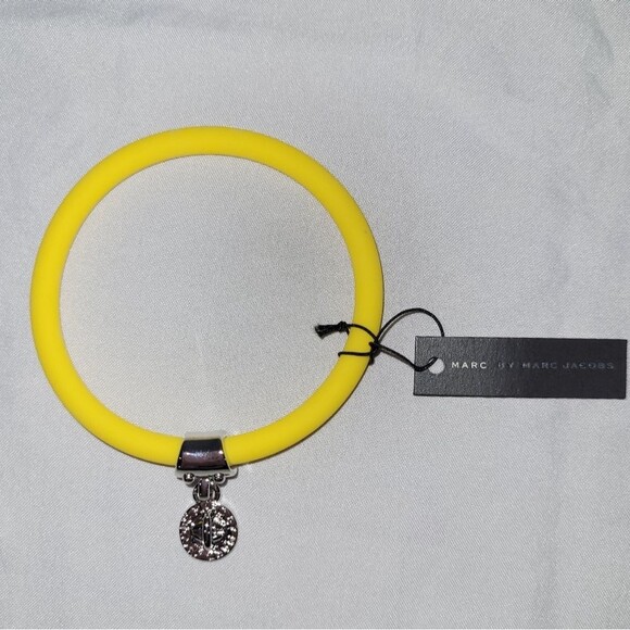 MARC BY MARC JACOBS yellow silver Silicone Bracelet NWT - Picture 6 of 7